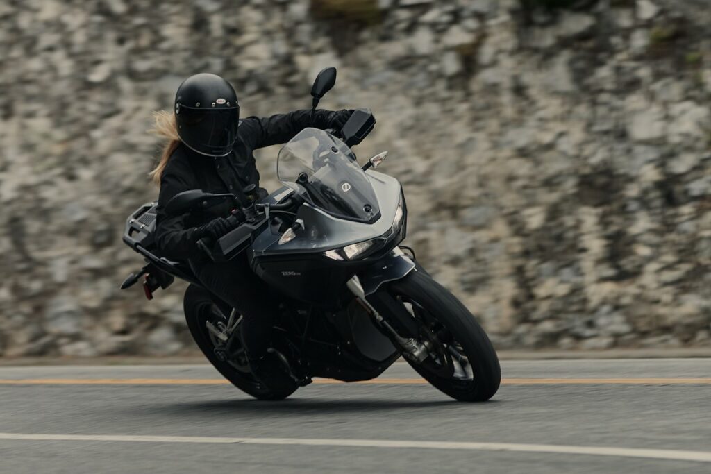 Zero Motorcycles SR e DSR MY 2024, moto elettriche per patente A2