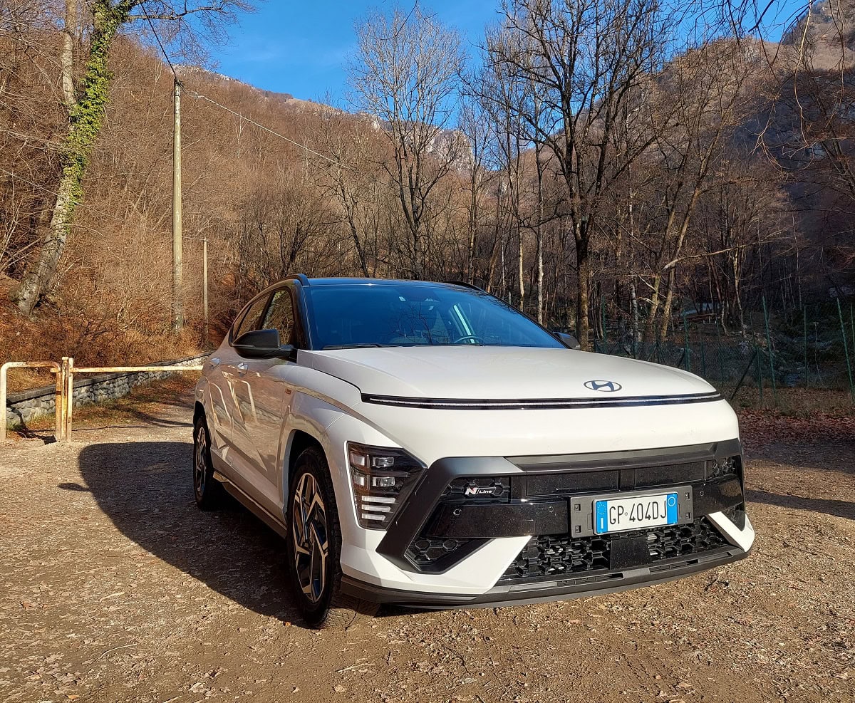 frontale Hyundai Kona ibrida