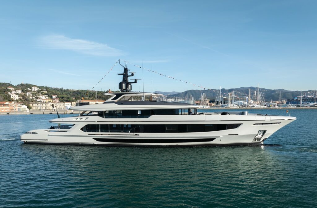 Baglietto T52 Infinity: varato il nuovo yacht di lusso