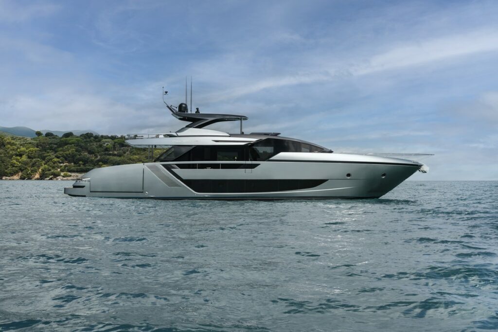 Le novità Ferretti Group al Dubai International Boat Show 2024