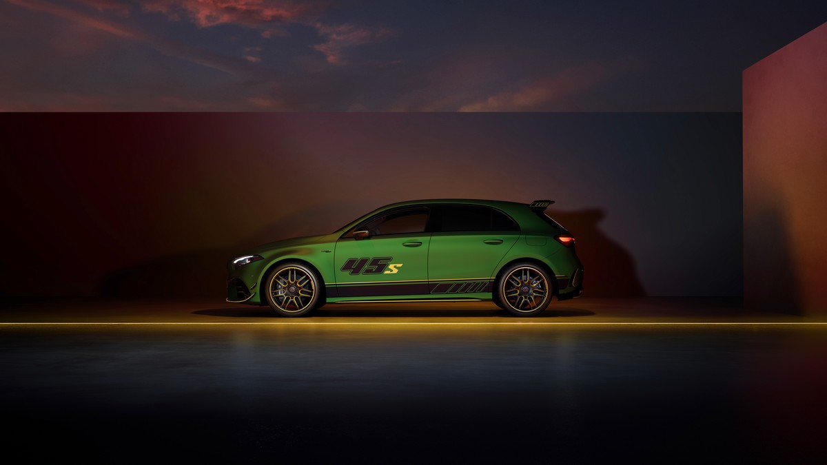 Mercedes AMG A 45 S 4MATIC+ green hell magno