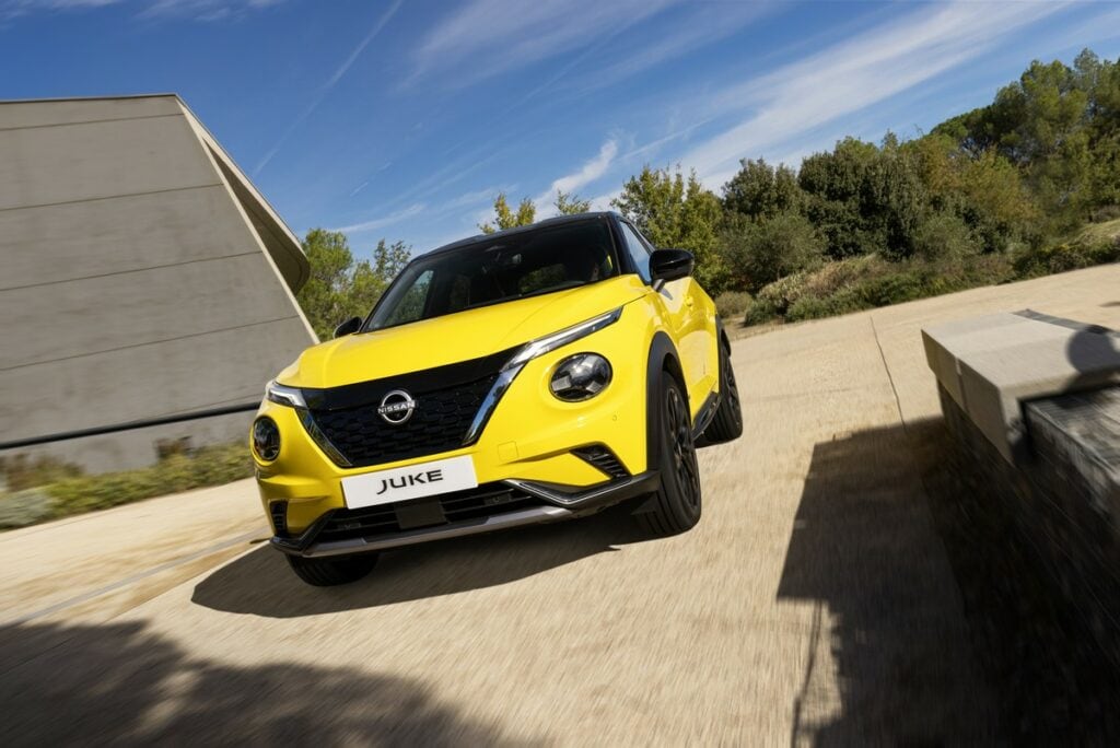 Nissan Juke 2024: rivoluzione gialla in versione Hybrid e DIG-T