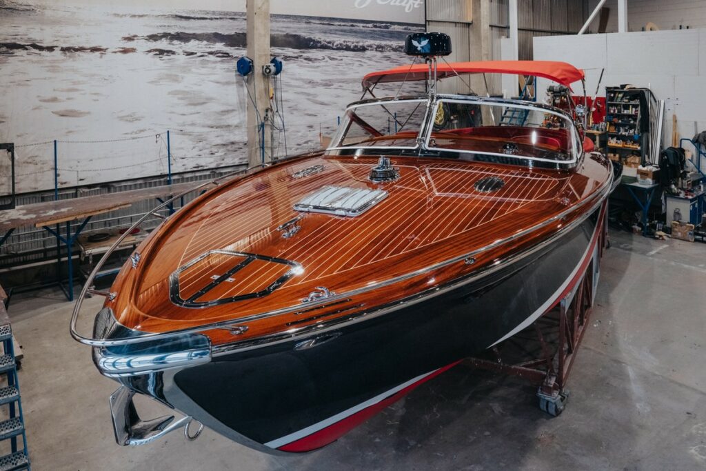 J Craft Aquila III: il debutto al Palm Beach International Boat Show 2024