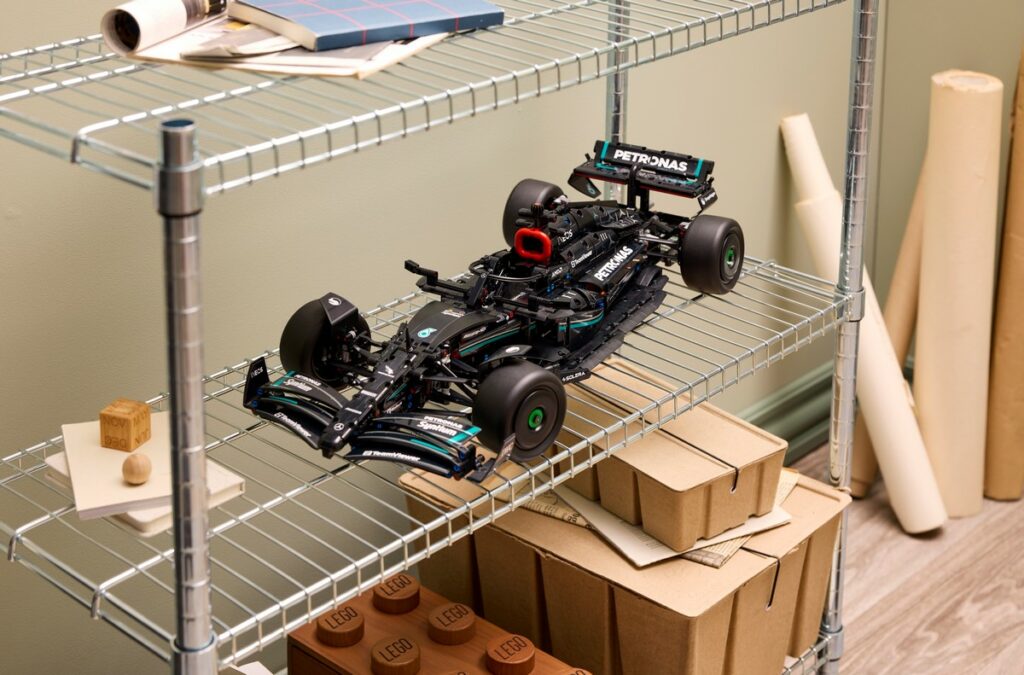 Il nuovo set Lego Technic Mercedes-AMG F1 W14 E Performance