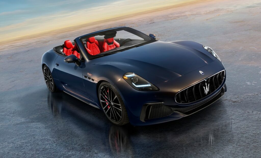 Maserati GranCabrio: tutta lusso e prestazioni, la nuova spyder del Tridente