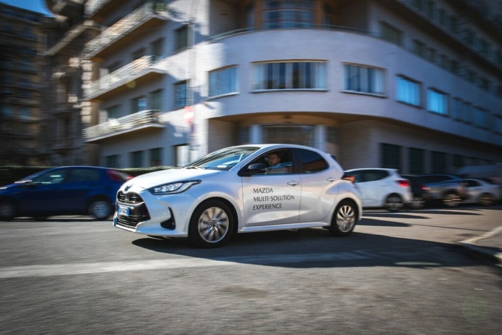 Che tipo di auto comprare come seconda auto? Elettrica, ibrida o termica?