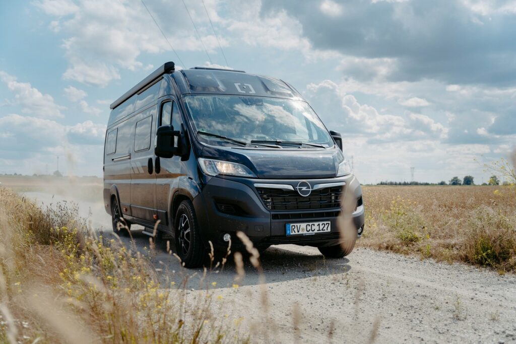 Opel Movano si trasforma in camper Crosscamp
