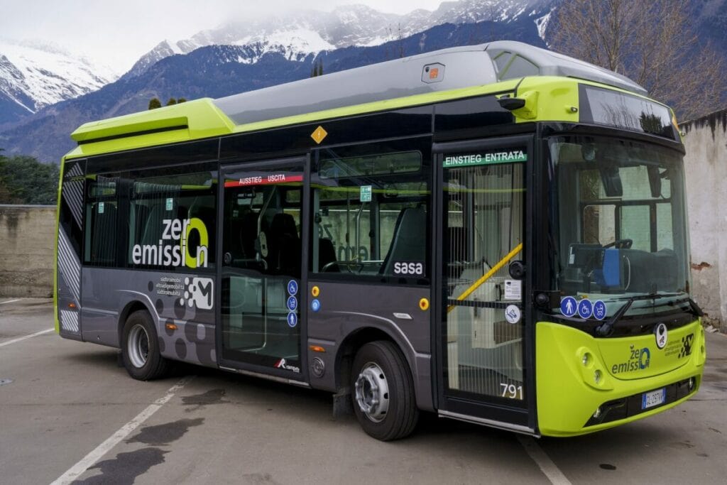 A Merano entrano in servizio gli autobus elettrici Rampini Eltron