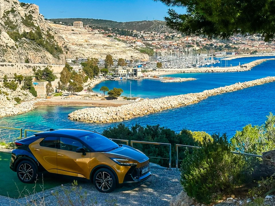 Toyota C-HR PHEV: ecco perché questo plug-in è completamente diverso