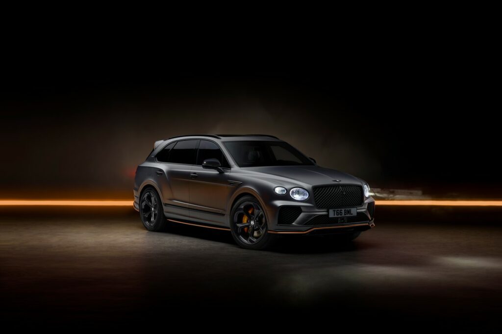 Bentley Bentayga S Hybrid Black Edition: le ali nere e le prestazioni sportive