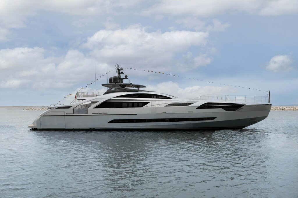 Pershing 140 2024: varato il quarto yacht, un gioiello di design e prestazioni
