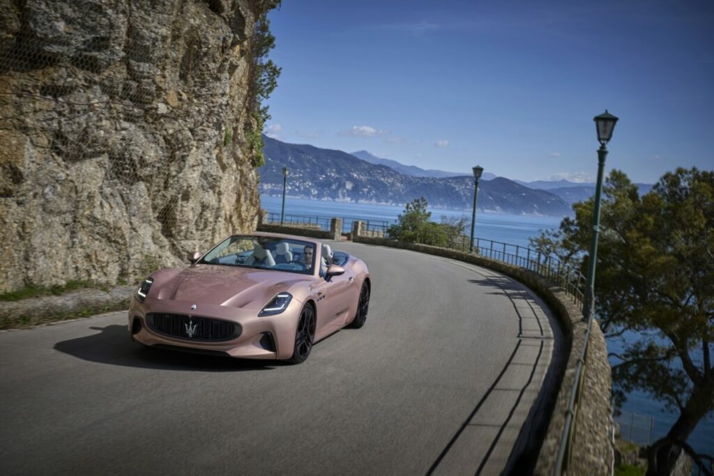 Maserati GranCabrio Folgore: il futuro dell’auto elettrica di lusso