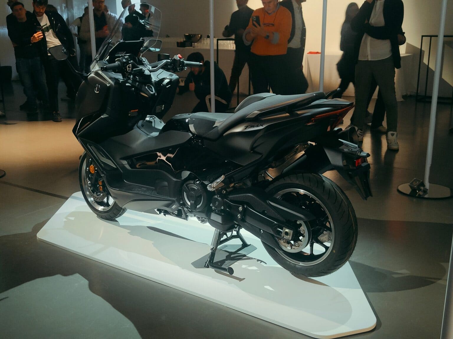Nuovo Yamaha TMAX 2025 le foto live