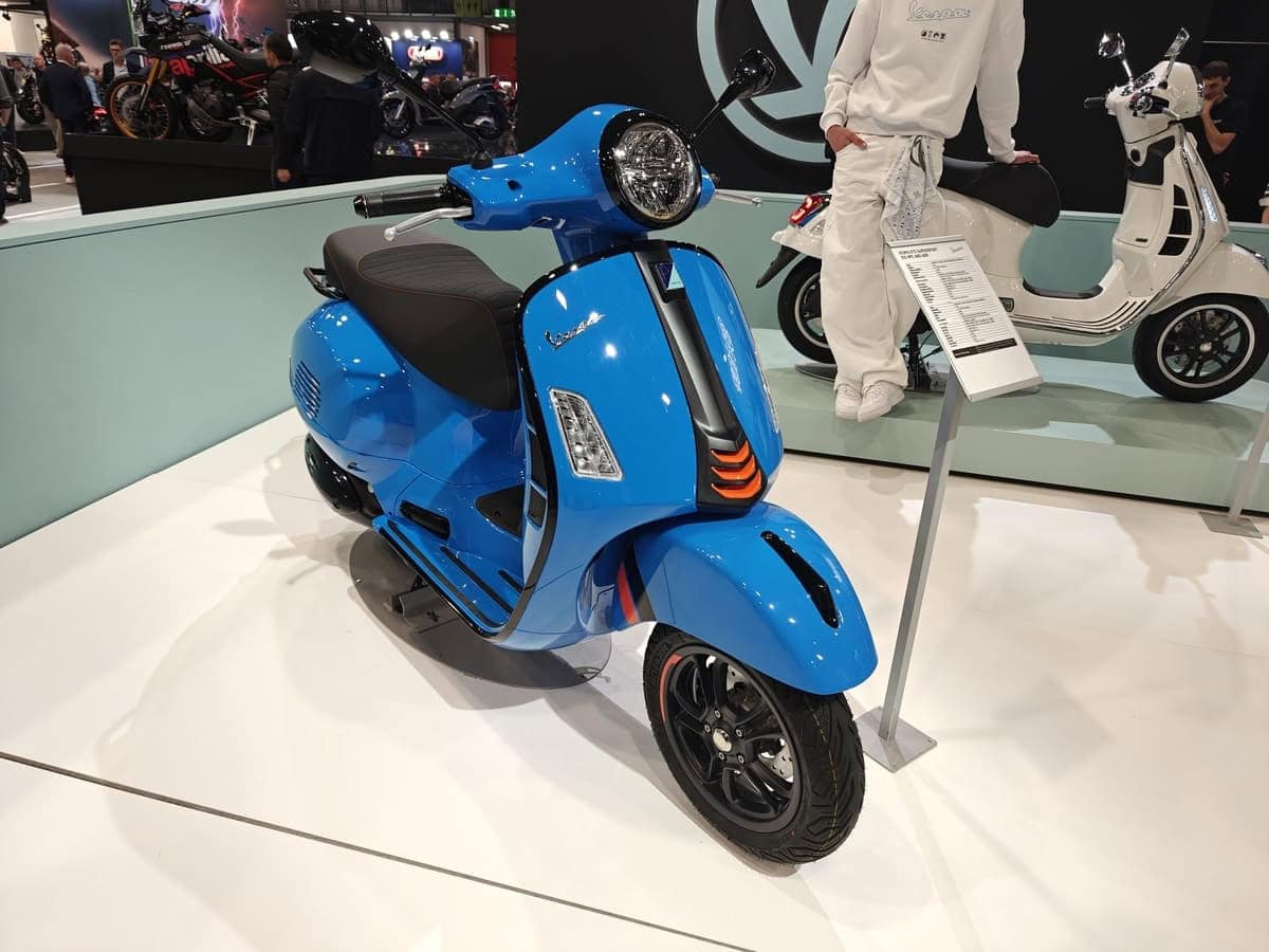 Vespa GTS 310 ad EICMA 2024 le foto live