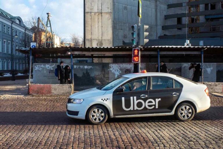 Arrivano 5.000 autisti Uber per la mobilità a Milano Cortina 2026