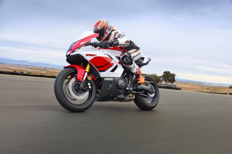 Yamaha R7 2026: più elettronica, più controllo, stessa indole R-Series