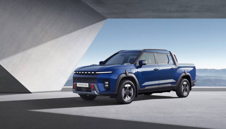 KGM Torres EVT: il primo pick-up elettrico del brand coreano arriva in Italia