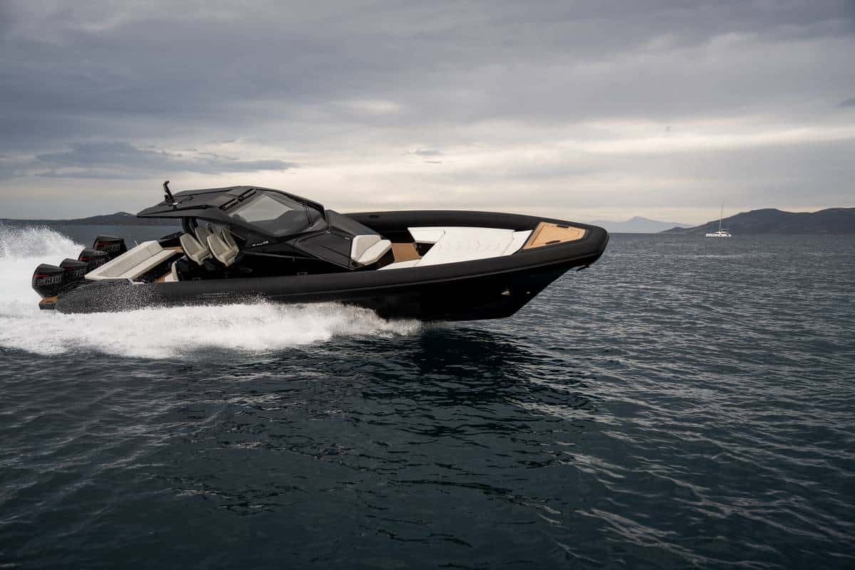 Technohull Alpha 45 nero