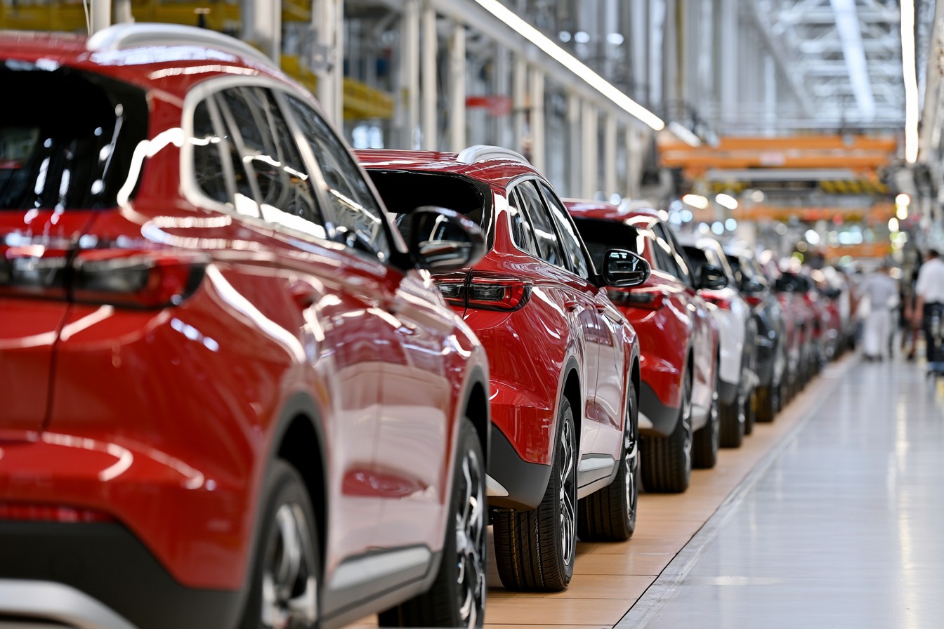 Stabilimenti europei assemblano auto cinesi, con un aumento previsto fino a un milione entro il 2030