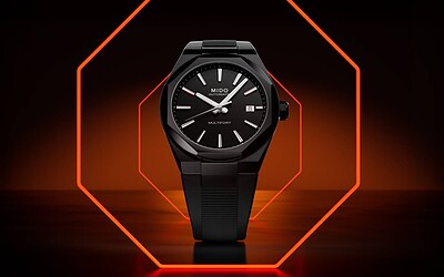 Mido Multifort 8 One Crown, l'ottagono veste total black